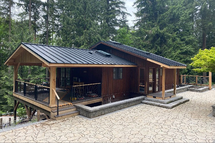 SERVICES_BACK_DeckRepairInstallation.jpg